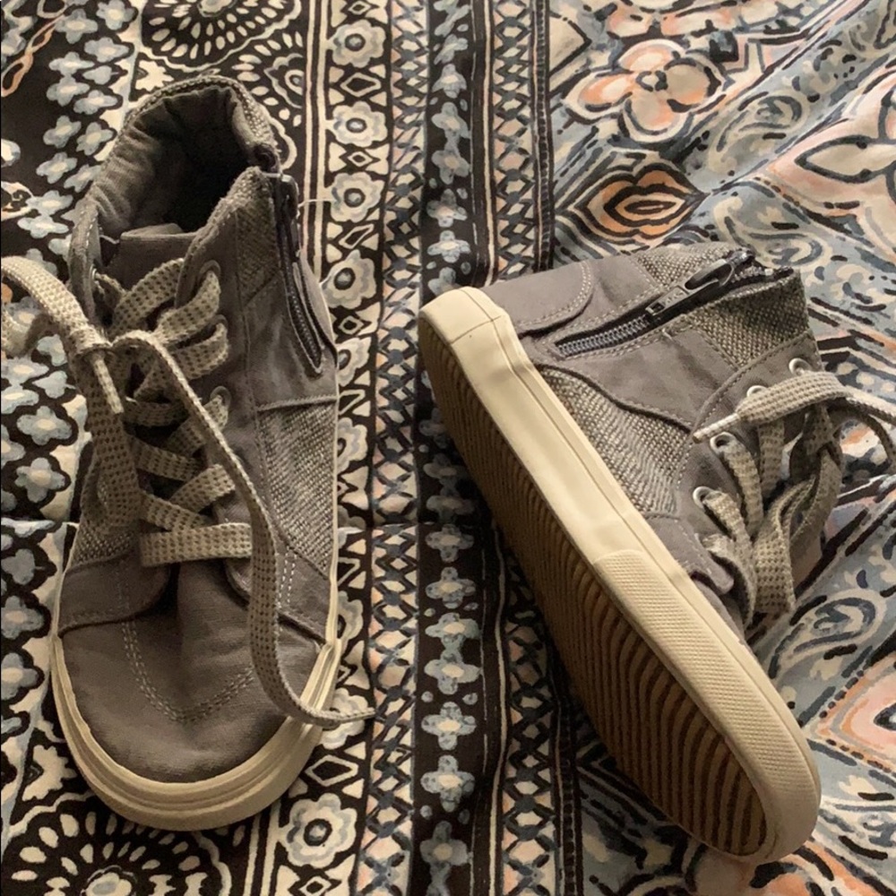 Boys shoes